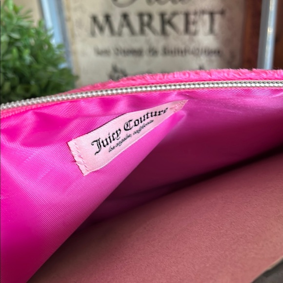 Juicy Couture Pink Velour Love Print Cosmetic Bag - Picture 7 of 9